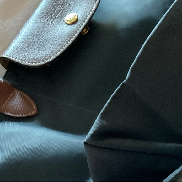 Longchamp Le Pliage Tote - Picture 4 of 8